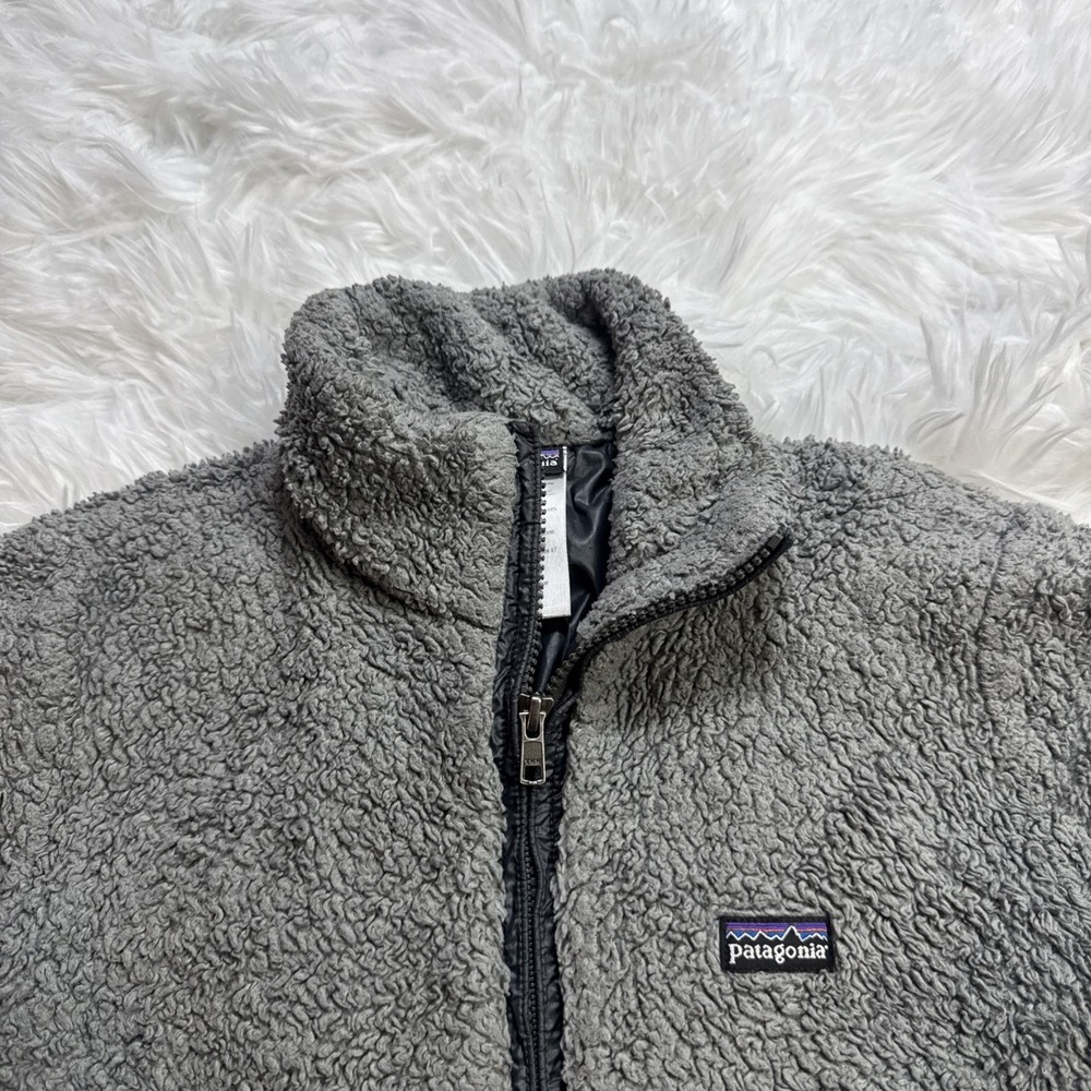 PATAGONIA Sherpa Jacket Women's Sz Medium M SLIM Gray Deep Pile Full‎ Zip Fuzzy